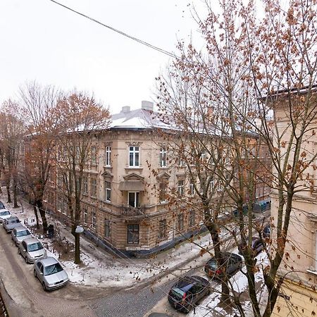 Chopin Apartment In The Center Of Lviv Exterior photo