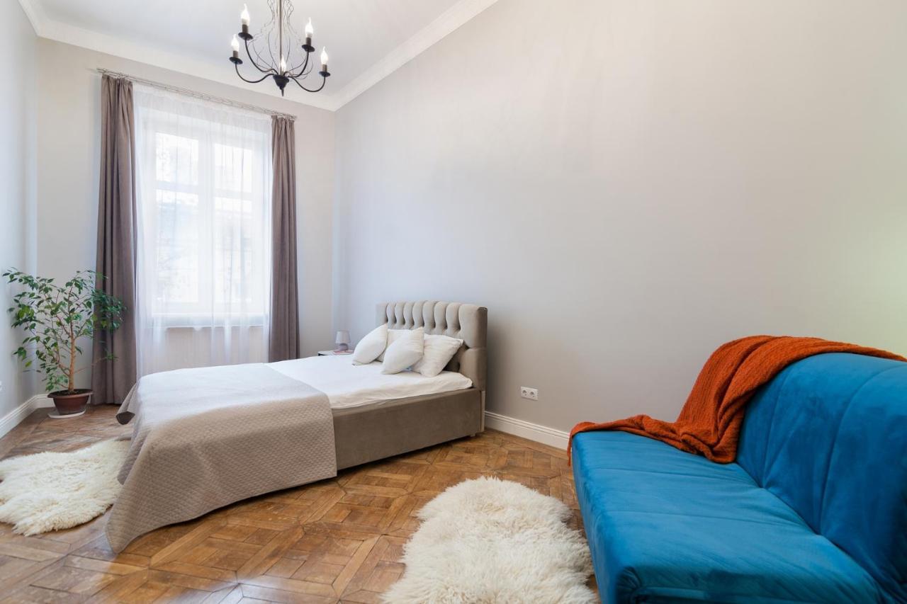 Chopin Apartment In The Center Of Lviv Exterior photo