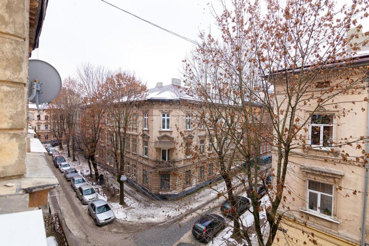 Chopin Apartment In The Center Of Lviv Exterior photo